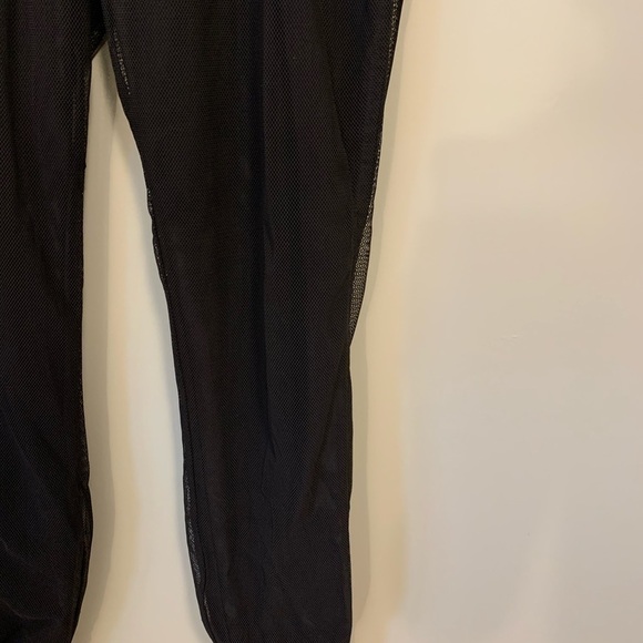 𝅺lululemon Athletica Mesh Jogger Pants - Black - Size 4 - Picture 16 of 16